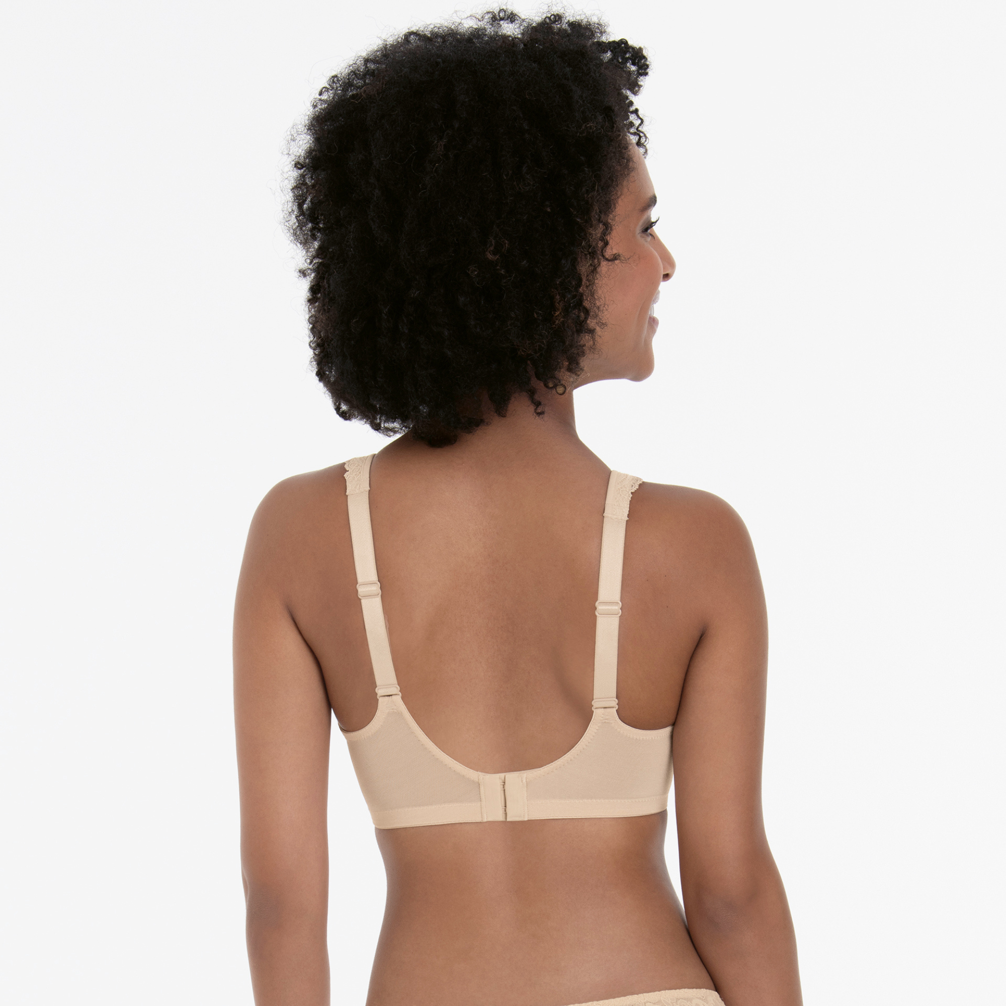 SELMA- Soutien-gorge sans armatures à coques spacer